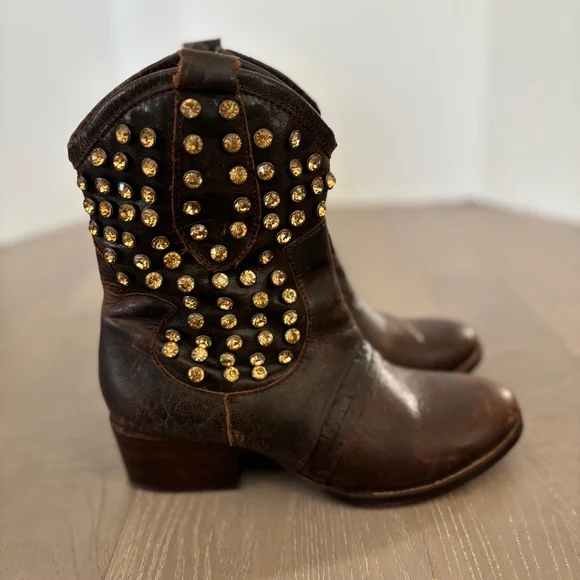 Patron By Perugia Rock Brown Studded Leather Boots Size 8 Western Bling Festival - Picture 1 of 10